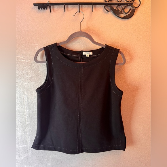 Max Studio Tops - Max Studio London Cropped Tank: Size Small